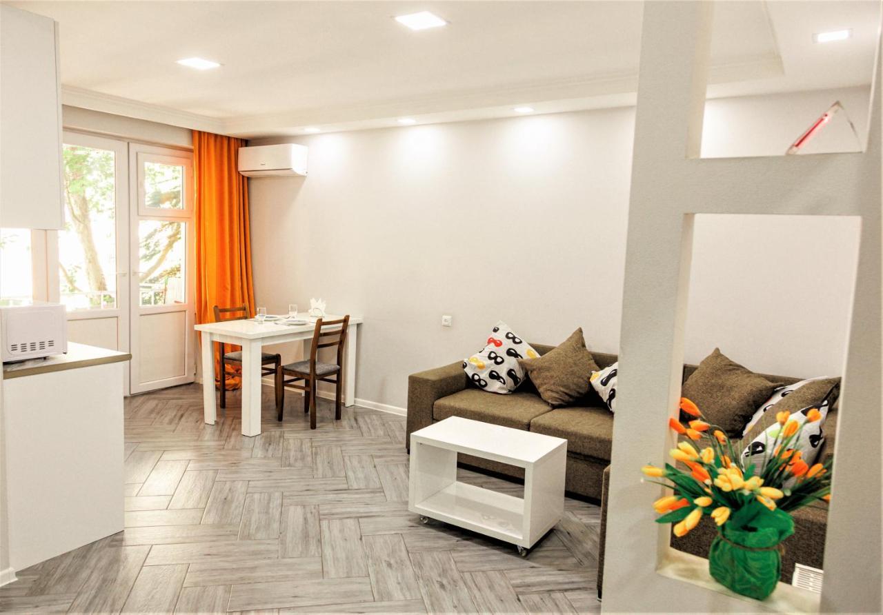 Apartment "B" With A Separate Bedroom Tbilisi Exterior photo